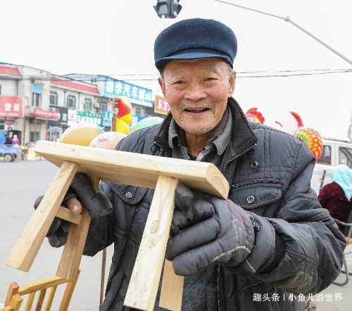 小板凳#83岁老翁，人老心不老，靠手艺自立生活，看不起游手好闲之人