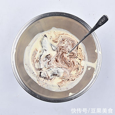 #健康甜蜜烘焙料理# 树桩蛋糕