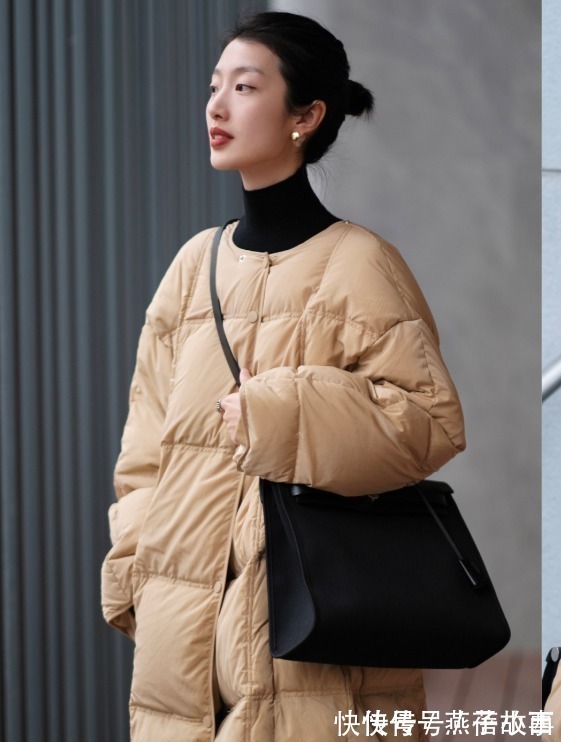小姐姐 今年建议少穿“大衣”多穿“羽绒服”,学博主这样穿,保暖还洋气