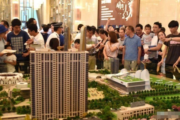 房子|2021年买房子像“买大葱”一样央行回应，楼市重回6年前