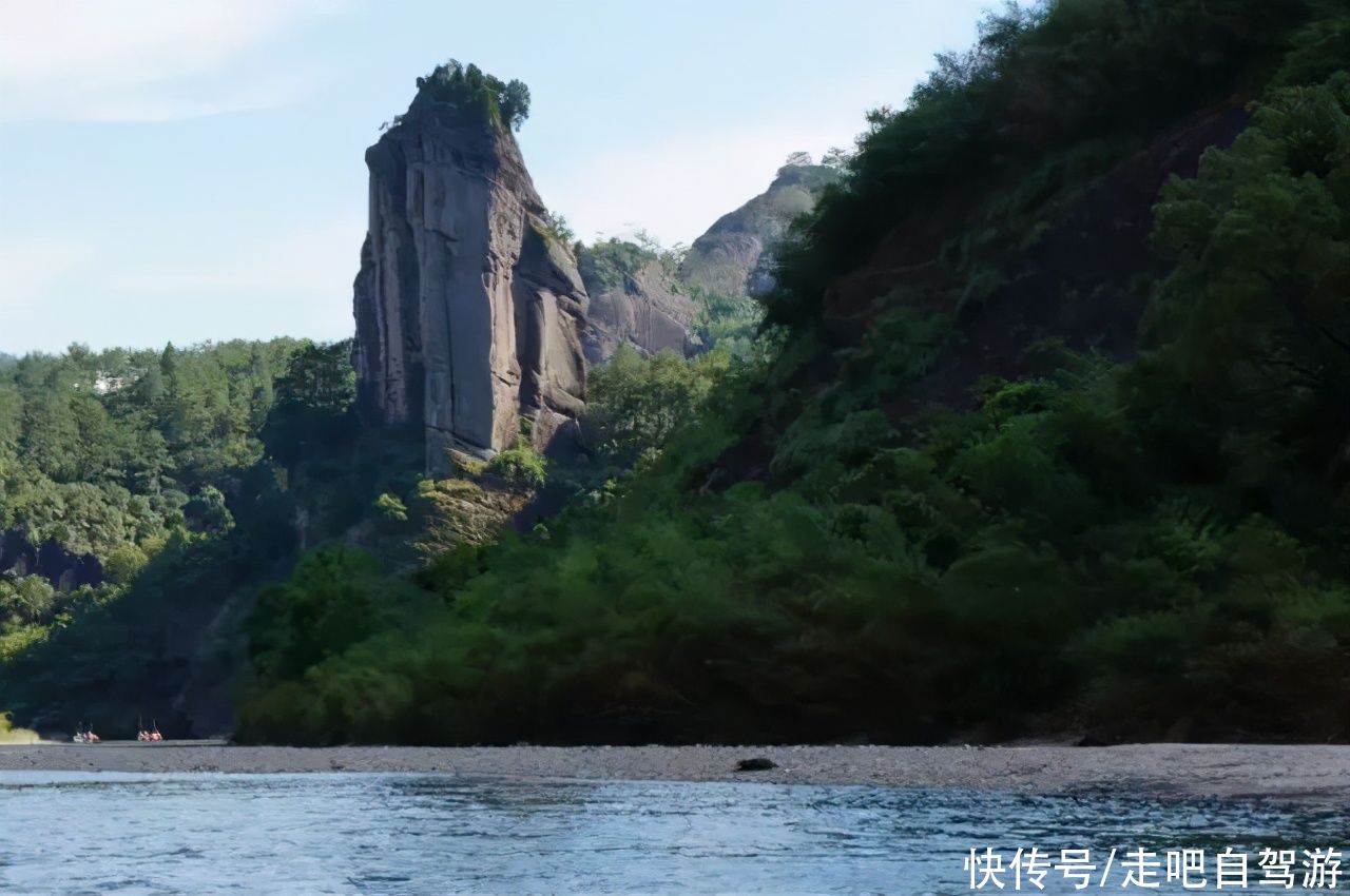 中年|国内最美的17座山峰，从离你最近的那座开始向上征服吧