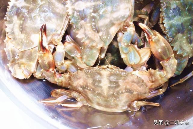 鲜嫩|爱吃螃蟹但不会挑？老渔民教您2招，保准个个肥嫩，太香了
