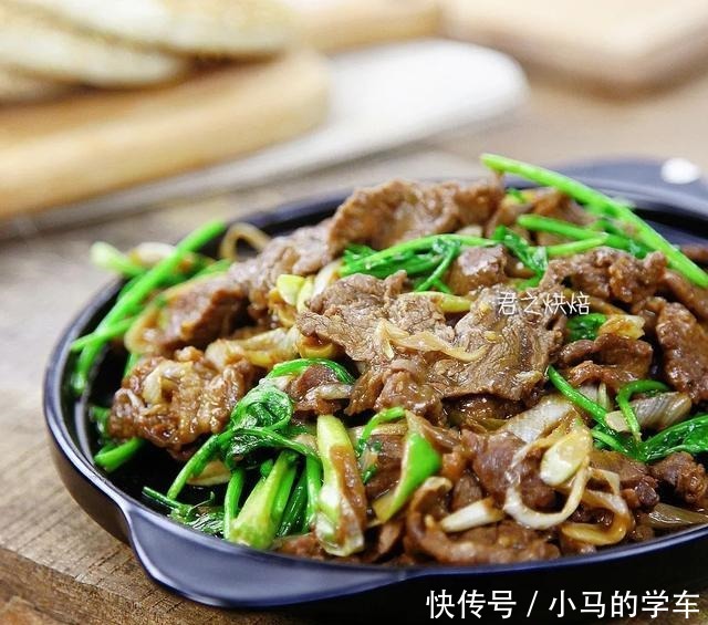 烧饼夹烤肉,好吃到没朋友!