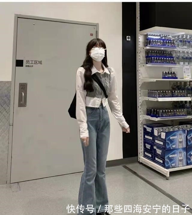 皮鞋 时尚穿搭喇叭牛仔裤怎么搭配上衣和鞋子好看!