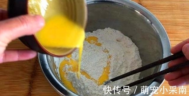 西红柿|做疙瘩汤时，别再用水和面了！这样做，疙瘩爽滑筋道，吃不够