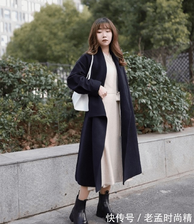 大衣|“大衣+呢子裙”优雅又时髦,穿出气质美
