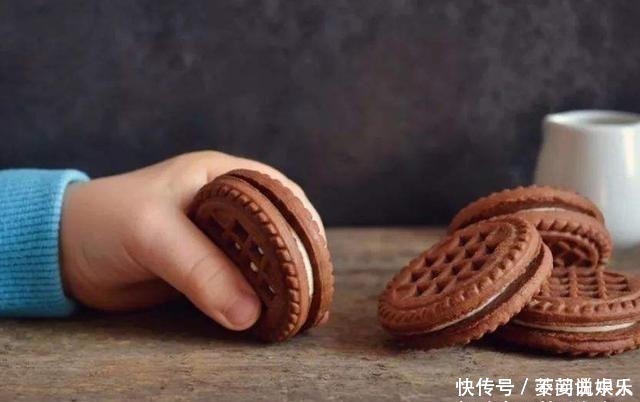 干果类|家里这3样东西,比糖还容易让孩子长“黑牙”,家长别让孩子碰