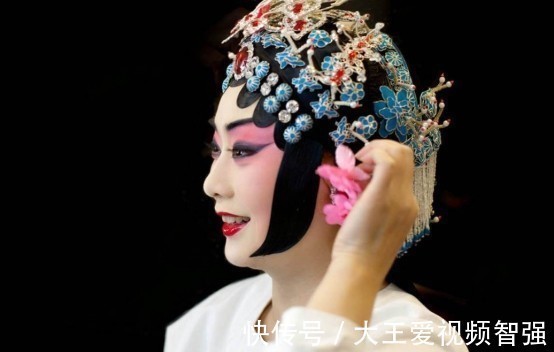 李胜素@梅派传人李胜素我永远成不了梅兰芳,只能尽力成为最好的李胜素