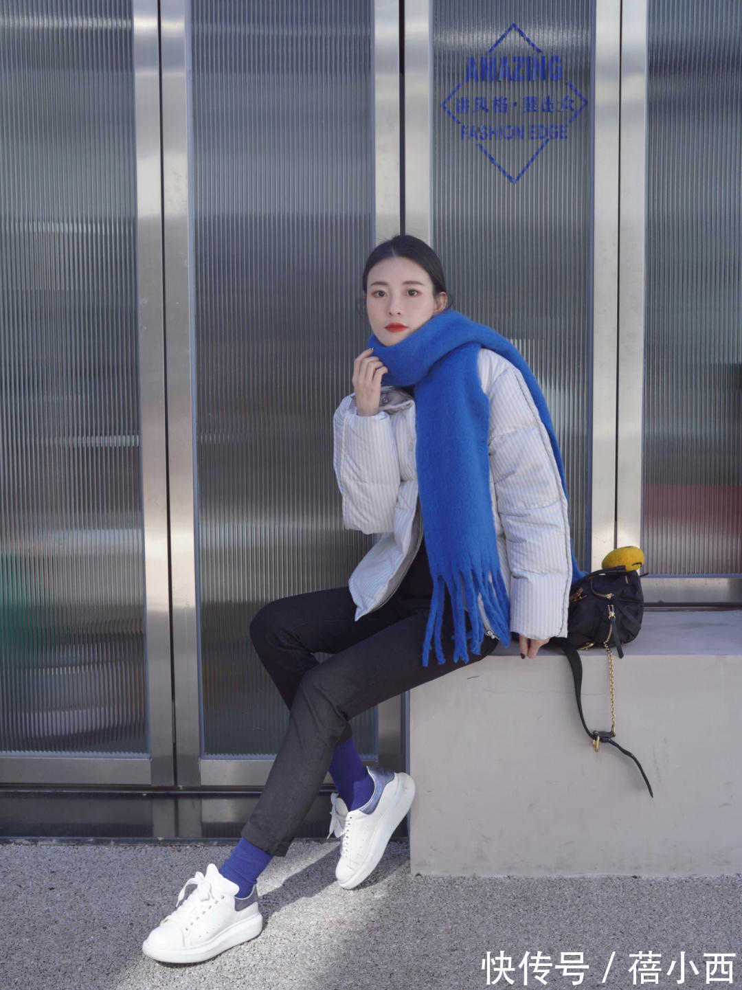 小白鞋|想穿羽绒服的女生看过来,分享4组极简风穿搭look,让你告别臃肿