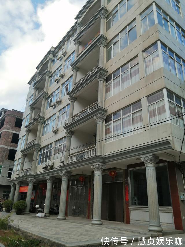 外墙|农村自建房外墙喷真石漆，如果盲目去跟风，将来很可能会后悔