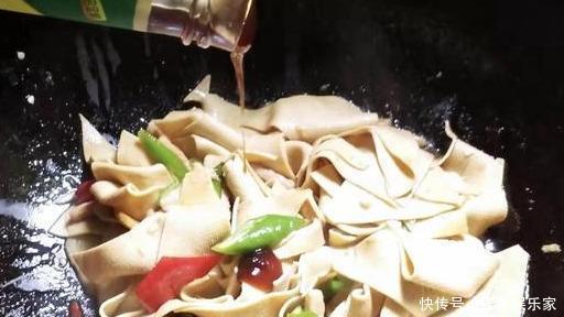 豆腐皮炒猪肉的家常做法,价格便宜,营养价值高!