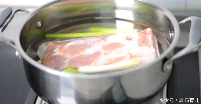 大厨不小心说漏嘴：炒肉的时候，加点这调料，鲜嫩美味还不腥