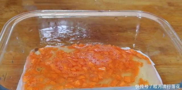 喜欢|我家菠菜从不凉拌着吃,加2个鸡蛋,简单几步,上桌孩子抢着吃