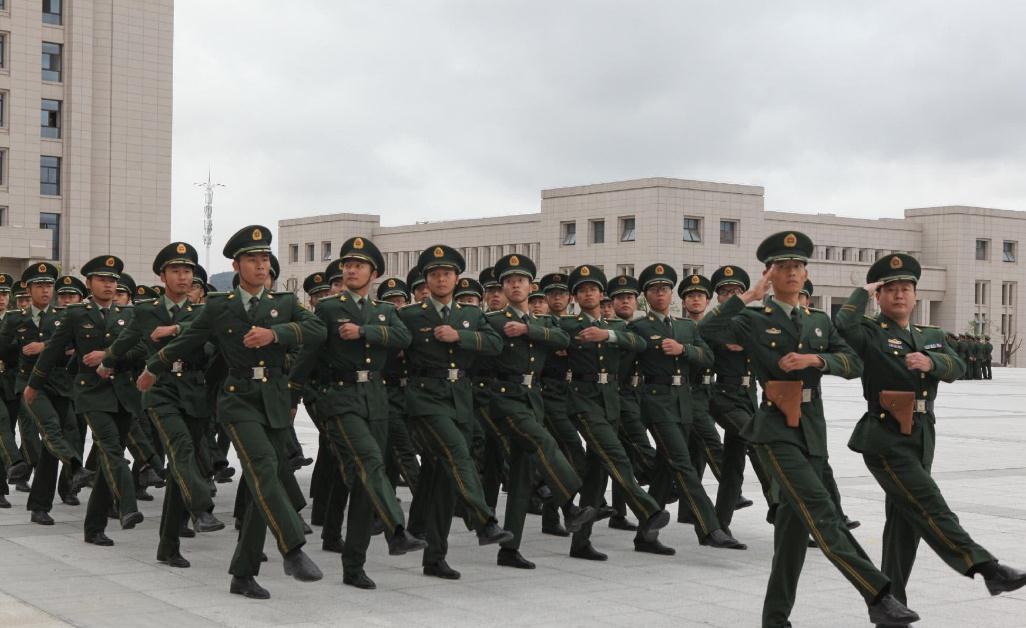 中等学生迎来福利,分数线不高的两所军校,