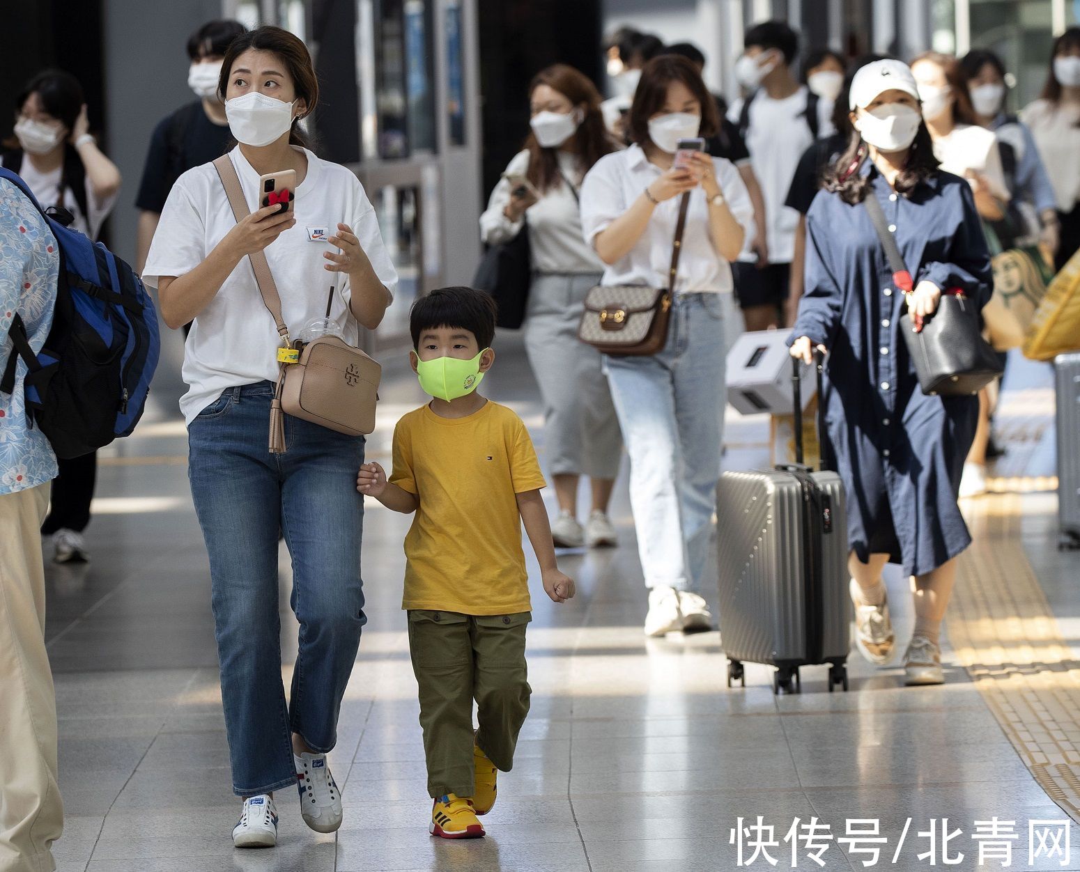 病例|日本200多名患者居家疗养期间死亡，韩国日增病例破三千