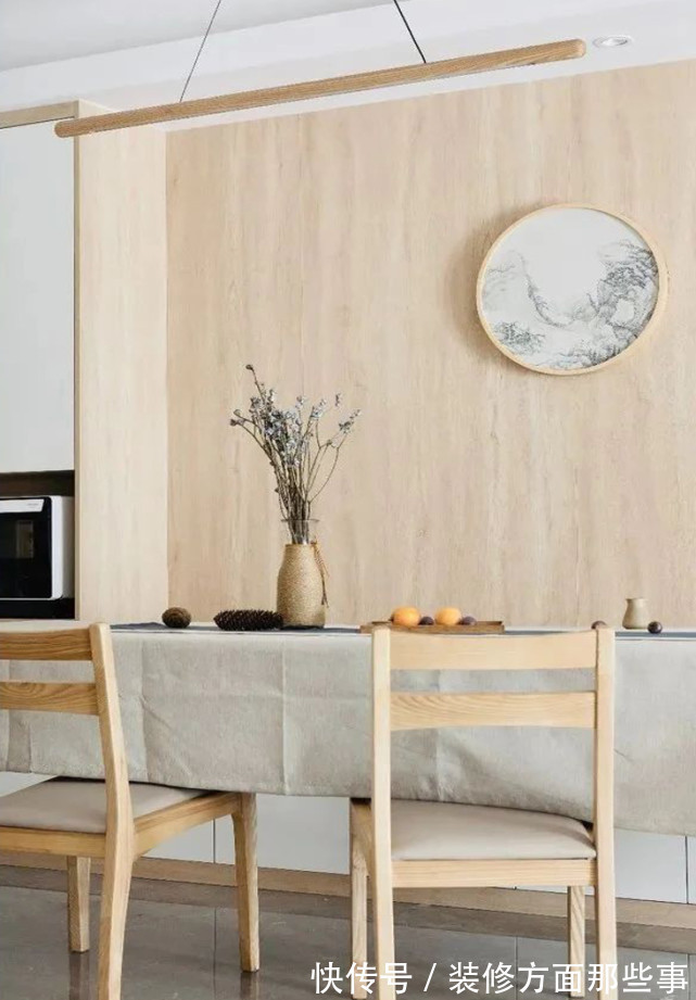 收纳|110平精装三居室,餐厅背景墙卡座餐边柜鞋柜等一体设计出彩