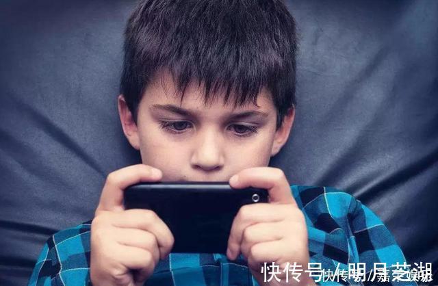 手机|3种影响孩子成长的手机软件,随时会带坏孩子,父母要留意