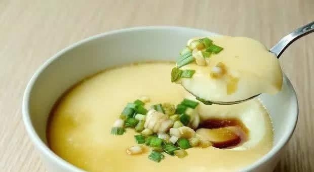 蒸鸡蛋羹，别只知道加温水，滴上几滴“它”，蛋羹细滑无蜂窝