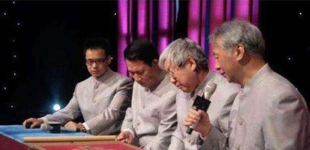 上当受骗|小伙带“破纸”参加鉴宝,说是父亲花8万买的,专家看后脸色一变