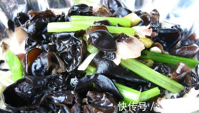 内科|常吃黑木耳好处多，燃烧脂肪利减肥，还能提高免疫力