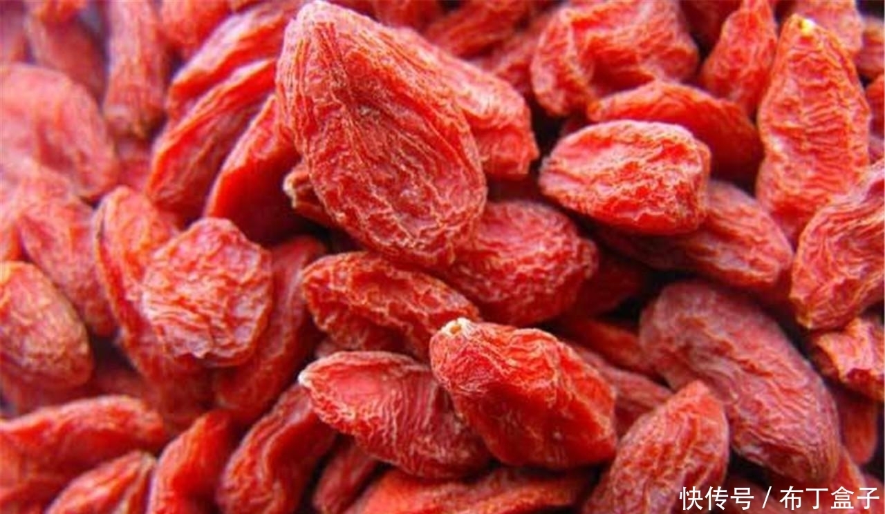 枸杞加“此物”天生一对,若能坚持泡水喝,5个好处可能不请自来