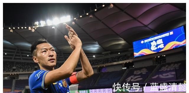 中国足球|国足队长吴曦,“一夜成名惊九野,四方名利尽归来”!