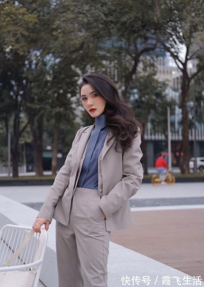 色调 职场女王穿搭学卫公子凹造型,干练的同时,还特别的高级