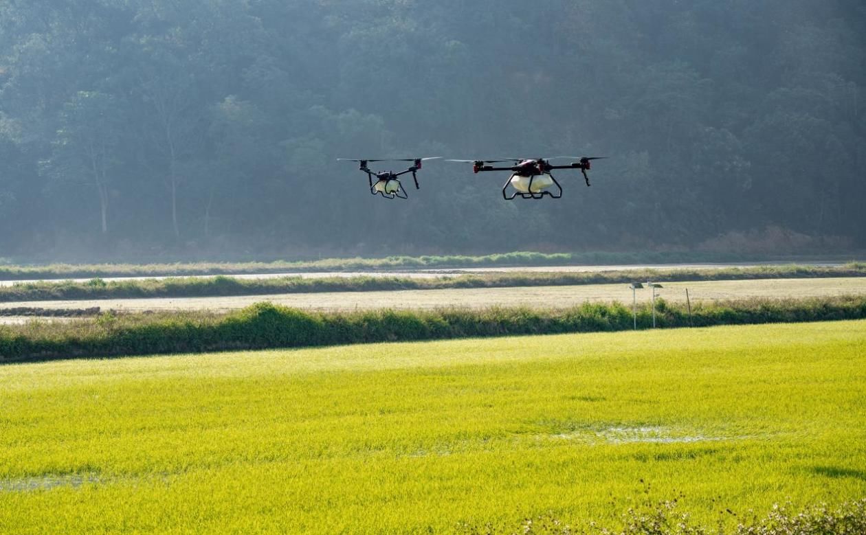 农田|极飞发布两款2022款农业无人机，还有首款垂起固定翼