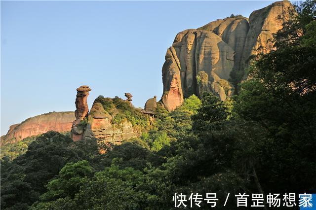 老人峰|上饶有一座灵动的龟山，呆萌的横卧在弋阳，引起游客纷纷打卡拍照