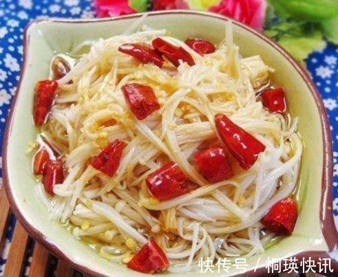 麻辣皮冻|美食推荐土豆炖牛肉，麻辣皮冻，白灼金针菇，麻辣香锅的做法