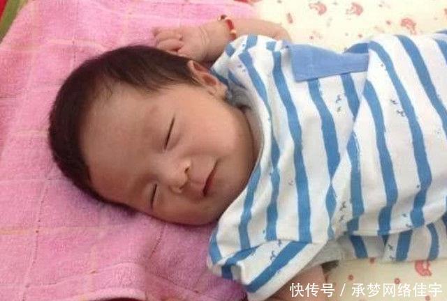 宝宝睡觉时若有3个动作，说明脑部发育相当不错，是个聪明娃