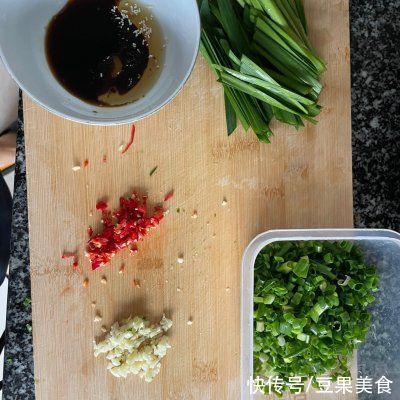 茄子|当每次不知道吃什么的时候，我脑海里都会出现这道菜