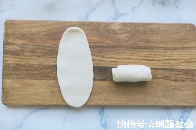 我家酥饼5年来从不用买,外酥里糯,放3天也不硬,比买的香