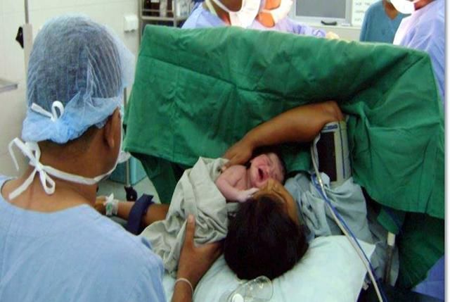 孩子|孕妈进入产房生孩子,5样东西必须带全,其他可以不带,可别嫌多