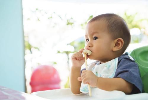 有一种“假”辅食叫做米汤，看似有营养，实则影响宝宝发育