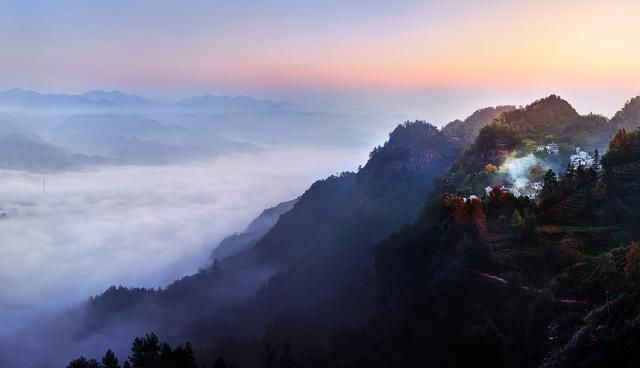 中国四大道教名山，位于皖南深山，一到下雨天就变成了“仙境”