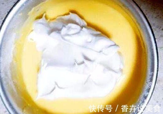 制作美味的酸奶蛋糕，如奶酪般丝滑，松软美味入口即化