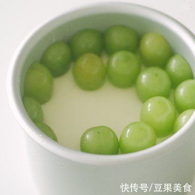 青提慕斯蛋糕|鲜香美味,你从来没吃过的青提慕斯蛋糕