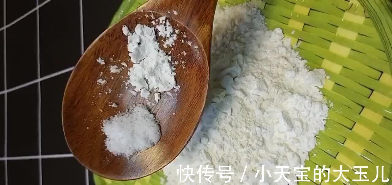 厨师教你做“铁锤鸡腿”,骨酥皮脆香酥诱人,比肯德基好吃数倍!