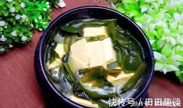 煮海带时,直接用水浸泡是错误的!很多人不懂,难怪又黑又硬!