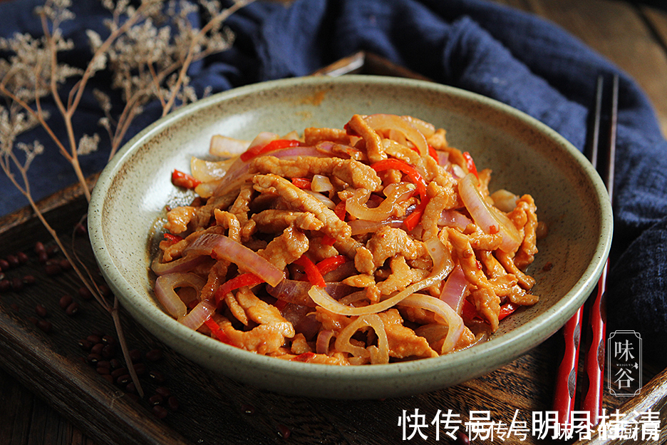 不管炒什么肉，别只放盐，多加“2种料”，炒出来的肉嫩滑还入味