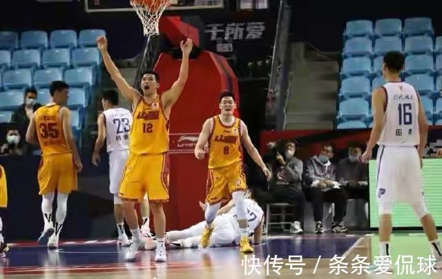 首钢|CBA4消息,山西七连胜,首钢止连败,易建联接班人浮出水面