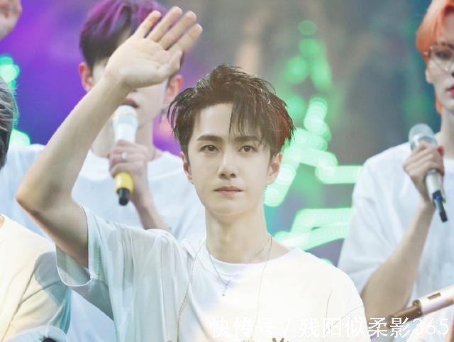 小香風|王一博狀態欠佳街舞錄制花絮頻出，粉絲現場為他加油打氣