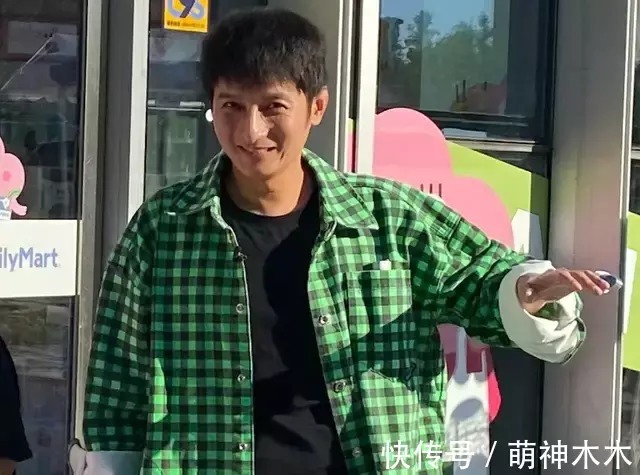 《快本》主持全员停工?何炅原定节目换人,吴昕两个月没更新行程