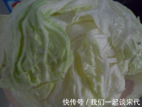 饺子馅如此做，鲜嫩多汁吃一口就上瘾，味道简直太香了