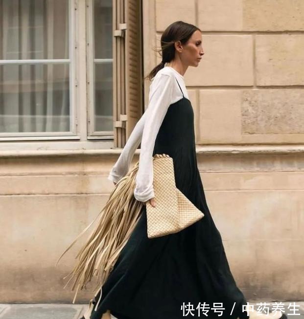 时装设计 马丁靴过时了!今年最火的靴子是它,好搭又高级,明星大咖都在穿!