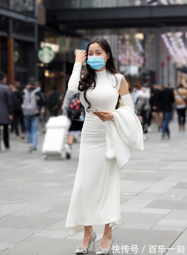 优雅 惹人偏爱的长裙,穿搭效果优雅大气,彰显不凡品味!
