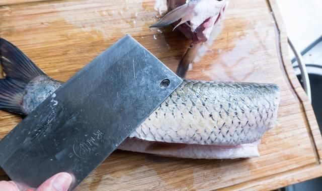 大厨|做酸菜鱼时,有人用淀粉,有人用蛋液大厨教你正确做法,太香了