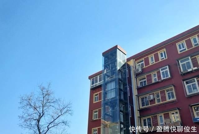 厕所|旧改登场后,未来10年,“电梯房”和“楼梯房”哪个更值钱?