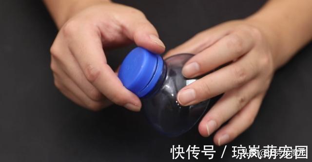 瓶盖|大瓶口的塑料瓶别扔了，简单改造一下，厉害又好用，家家都能用到
